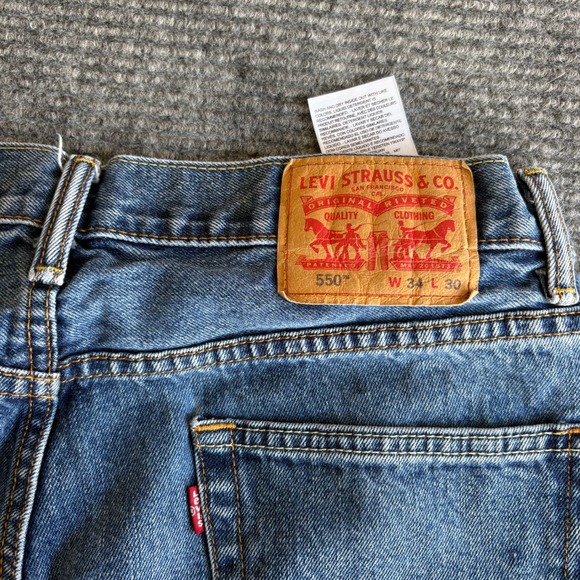 Levis 550 Relaxed Fit Tapered Leg Blue Denim Jeans Mens 34x30 Medium Wash - Picture 7 of 8